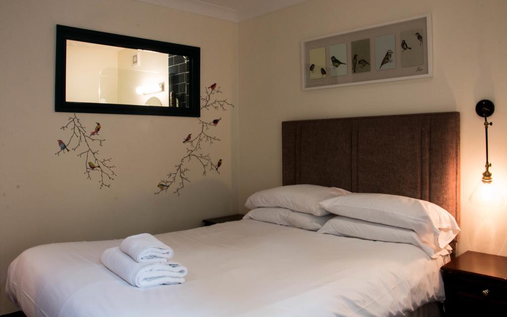 The Jacobean Hotel โคเวนทรี ภายนอก รูปภาพ
